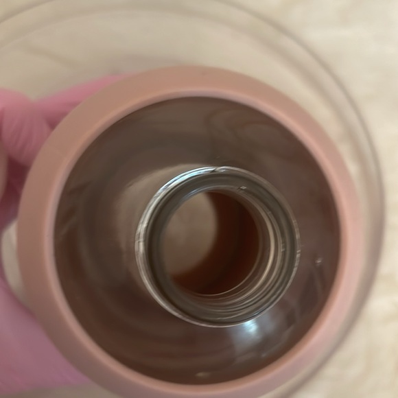 Bkr.  Pink BIG BOTTLE 1L (32OZ) Water bottle Glass/Silicone Sleeve -NEW - Picture 5 of 13